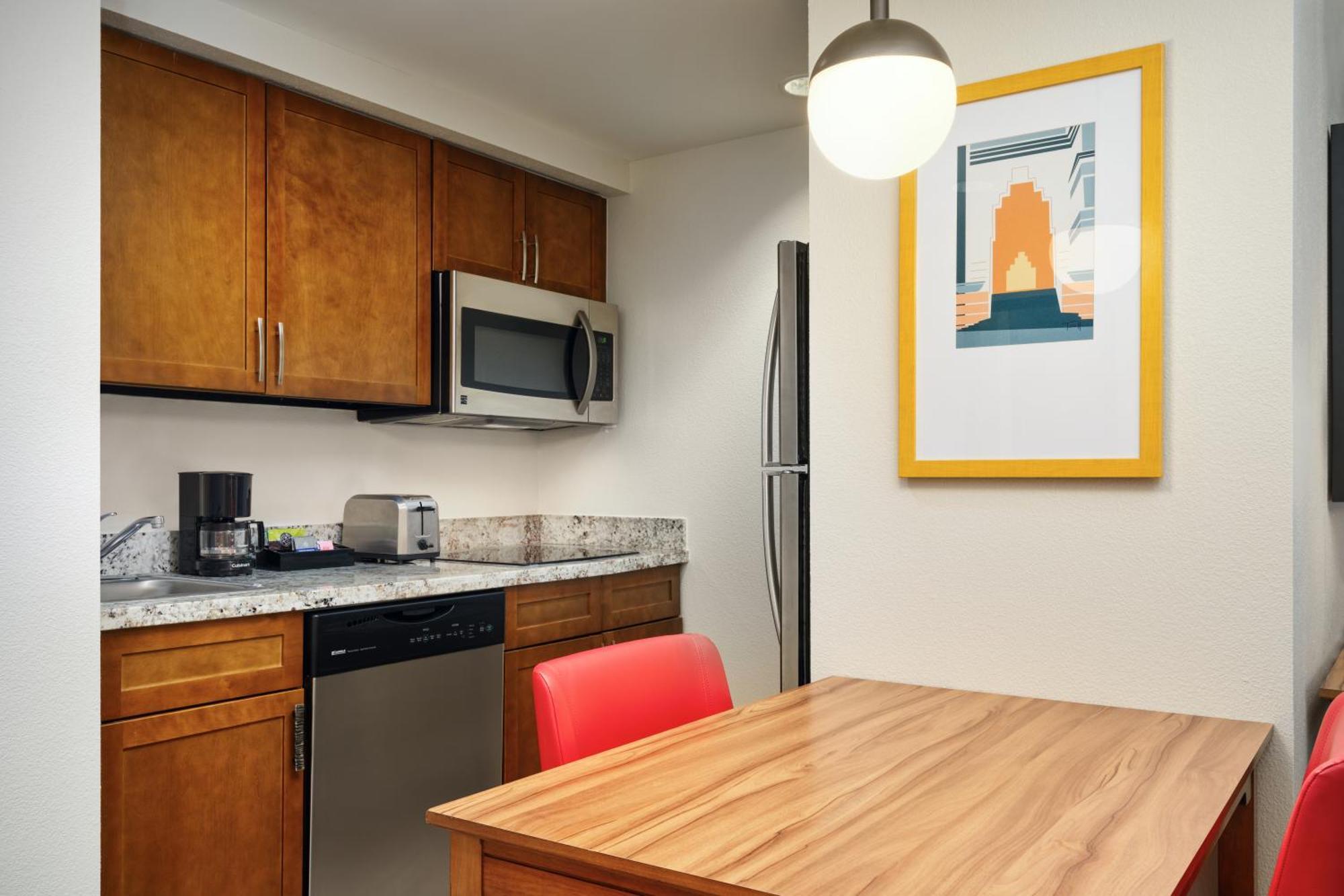 Homewood Midtown Hotel 3*