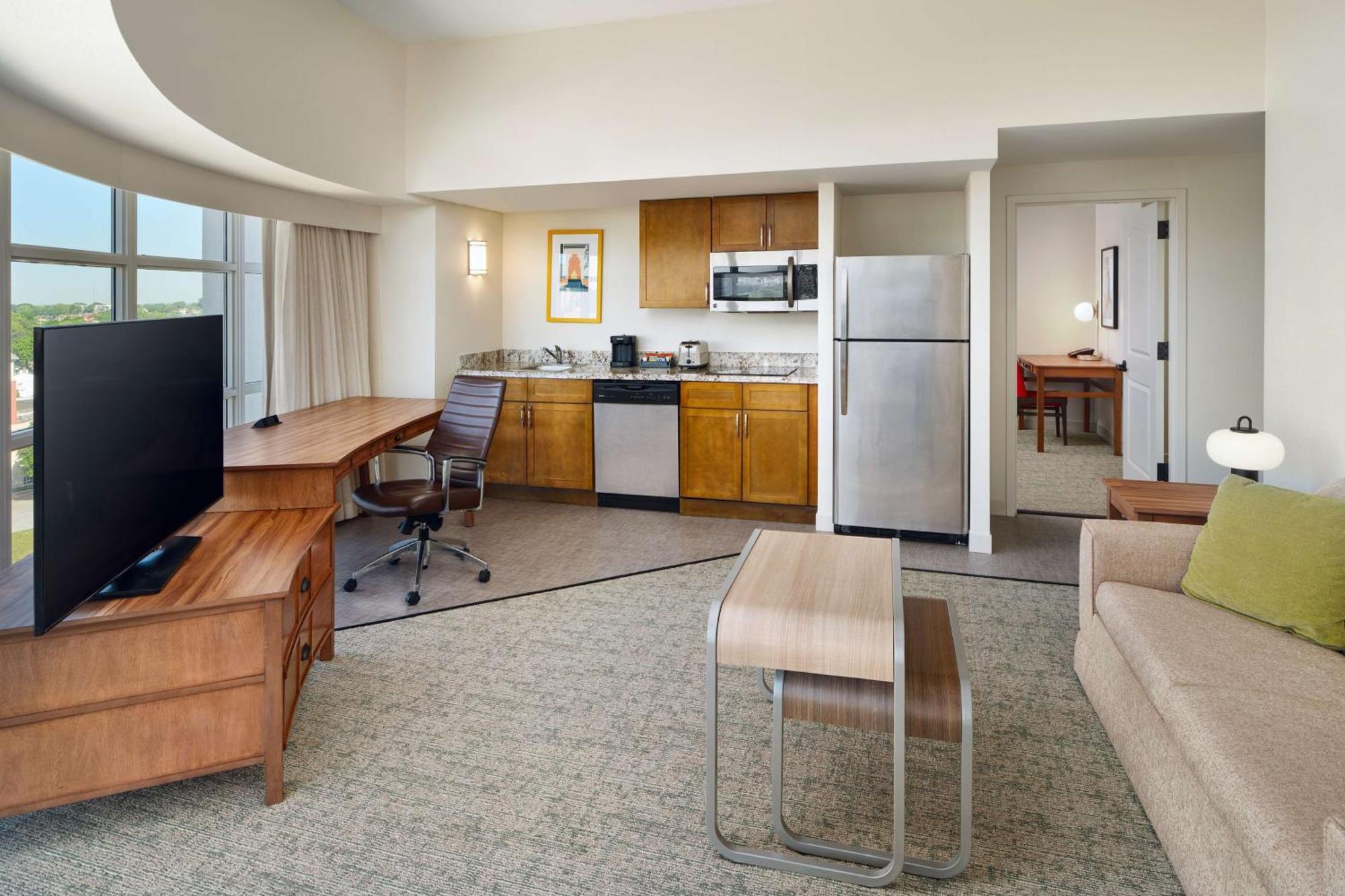 Homewood Midtown Hotel 3*